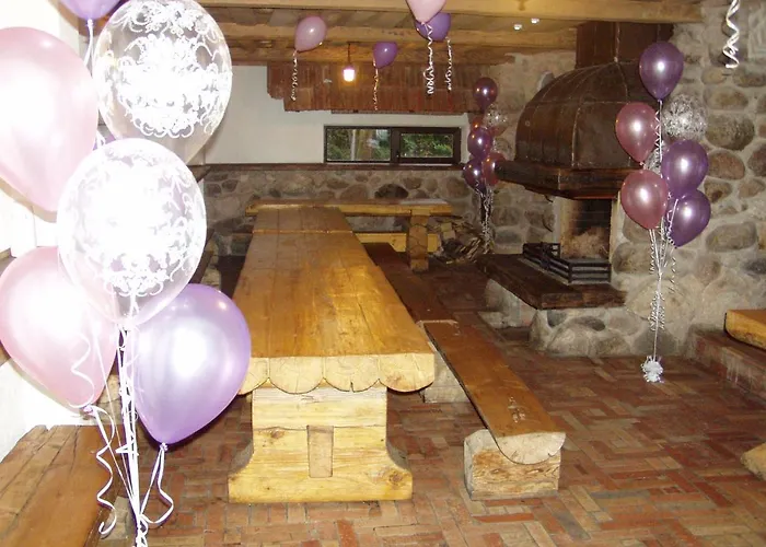 Kreisa Imperija Tatil Evi Riga