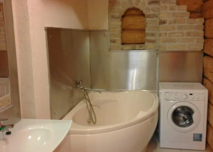 Kreisa Imperija Tatil Evi Riga